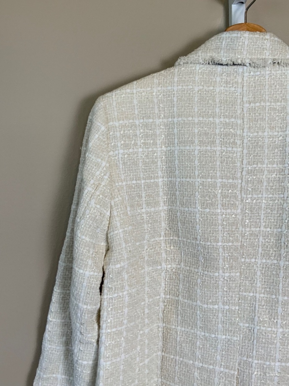 Ann Taylor The Newbury Blazer in Tweed - Picture 11 of 16